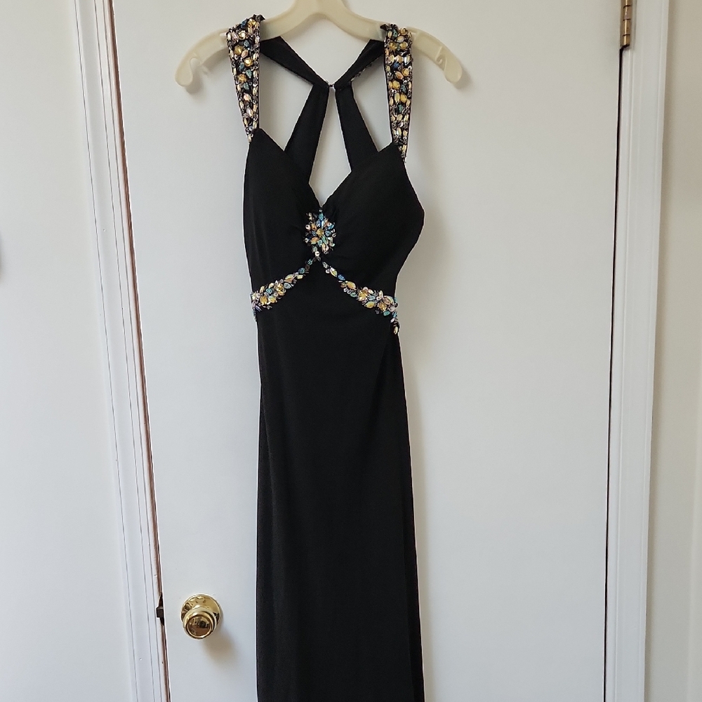 Elegant Black Embellished Evening Dress
